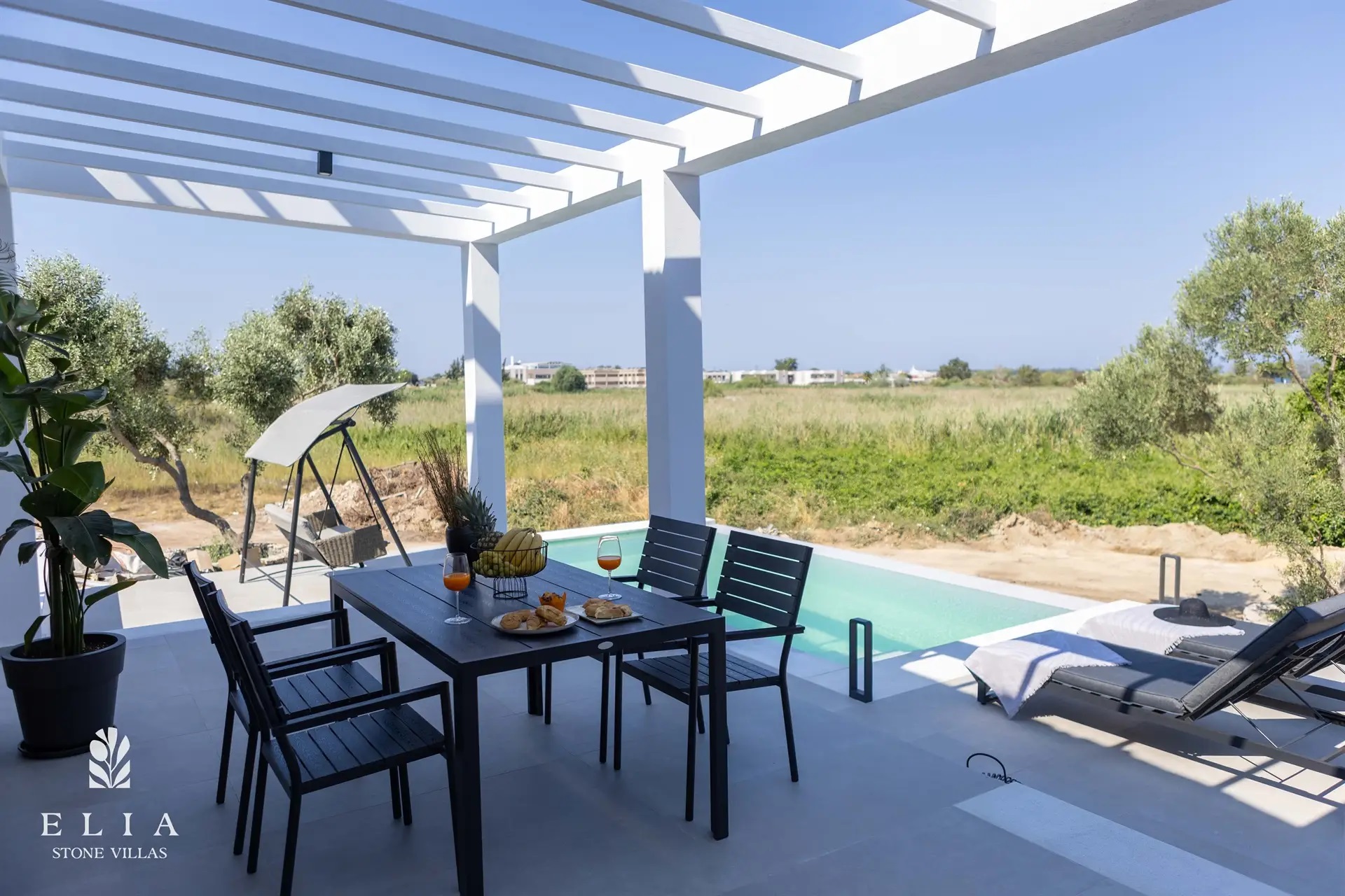 ELia Stone Villas-Premium vila bazen.jpg