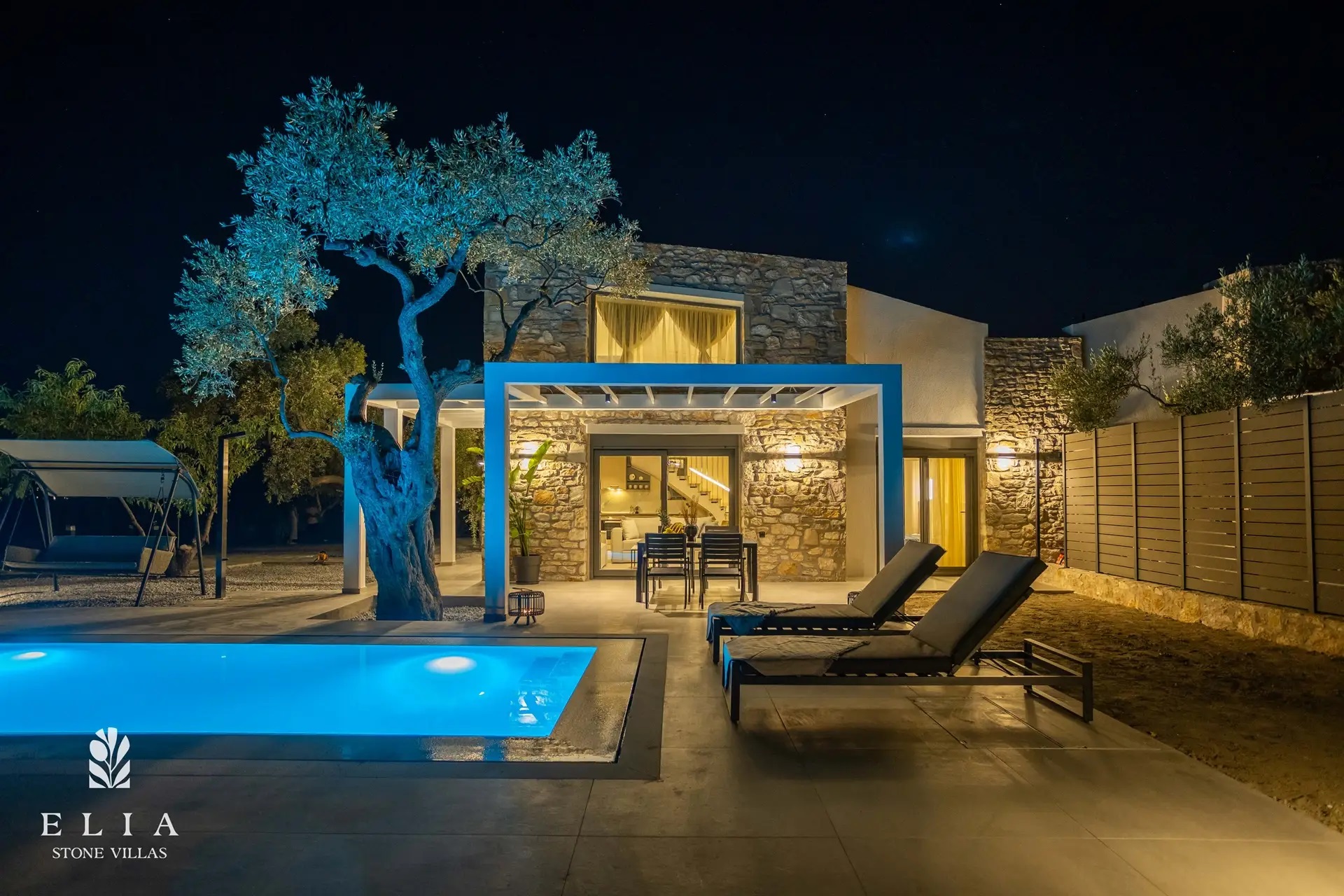 Elia Stone Villas-Deluxe vila bazen.jpg