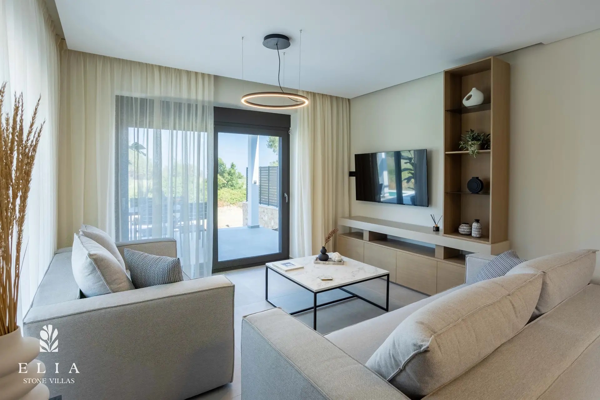 Elia Stone Villas-Premium vila dnevna soba.jpg