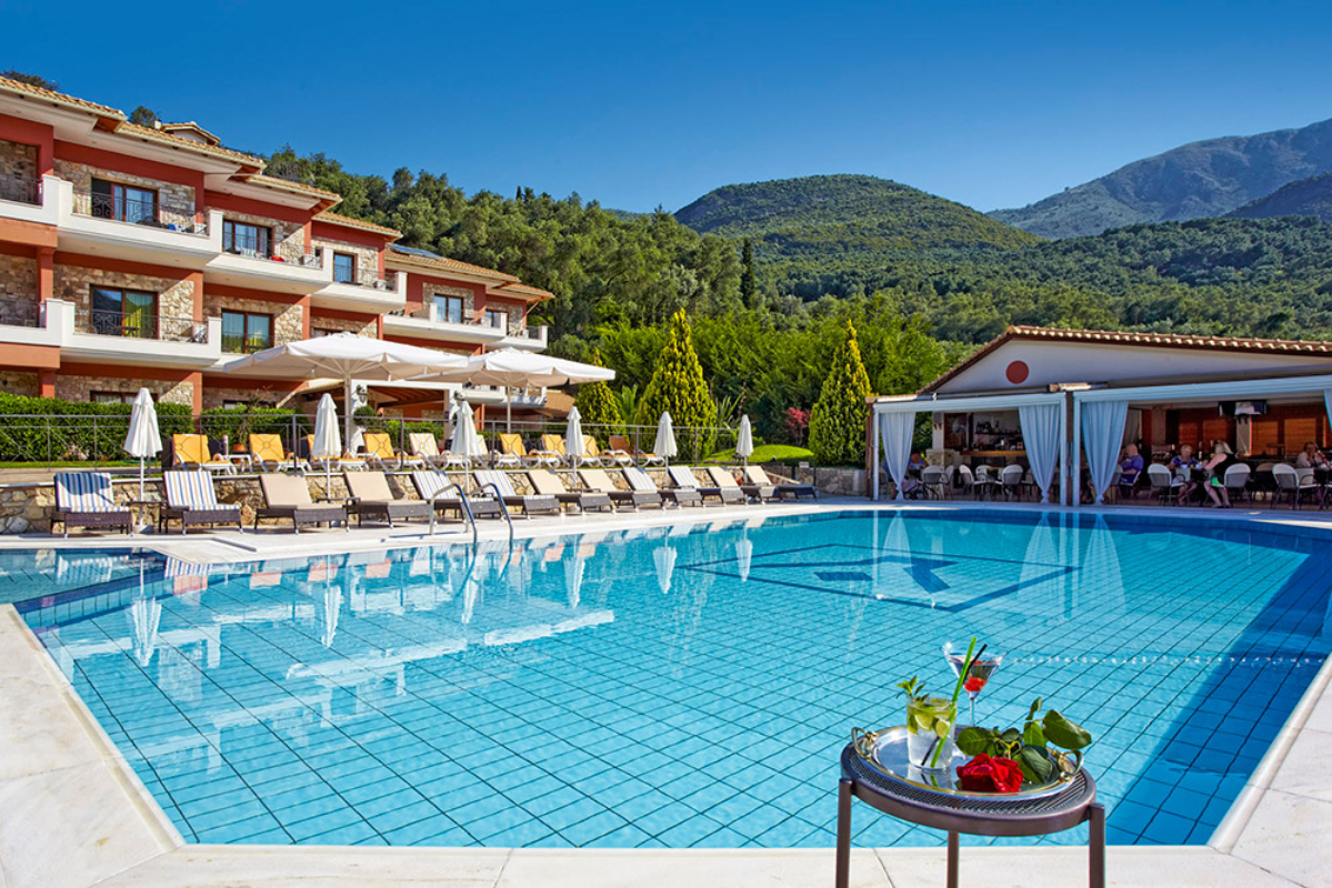 Dracos hotel bazen.jpg