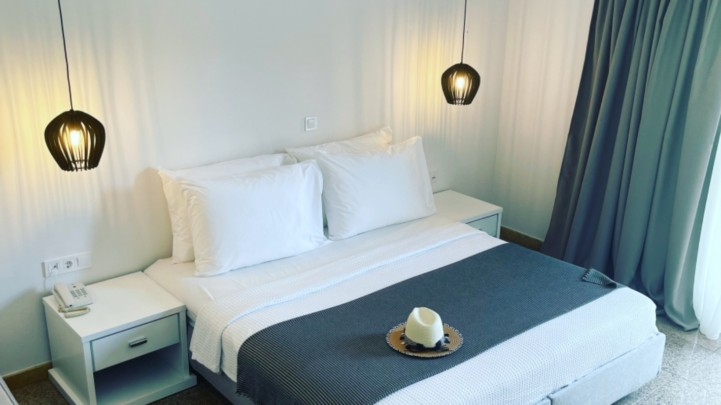 Dracos hotel dvokrevetna soba.jpg