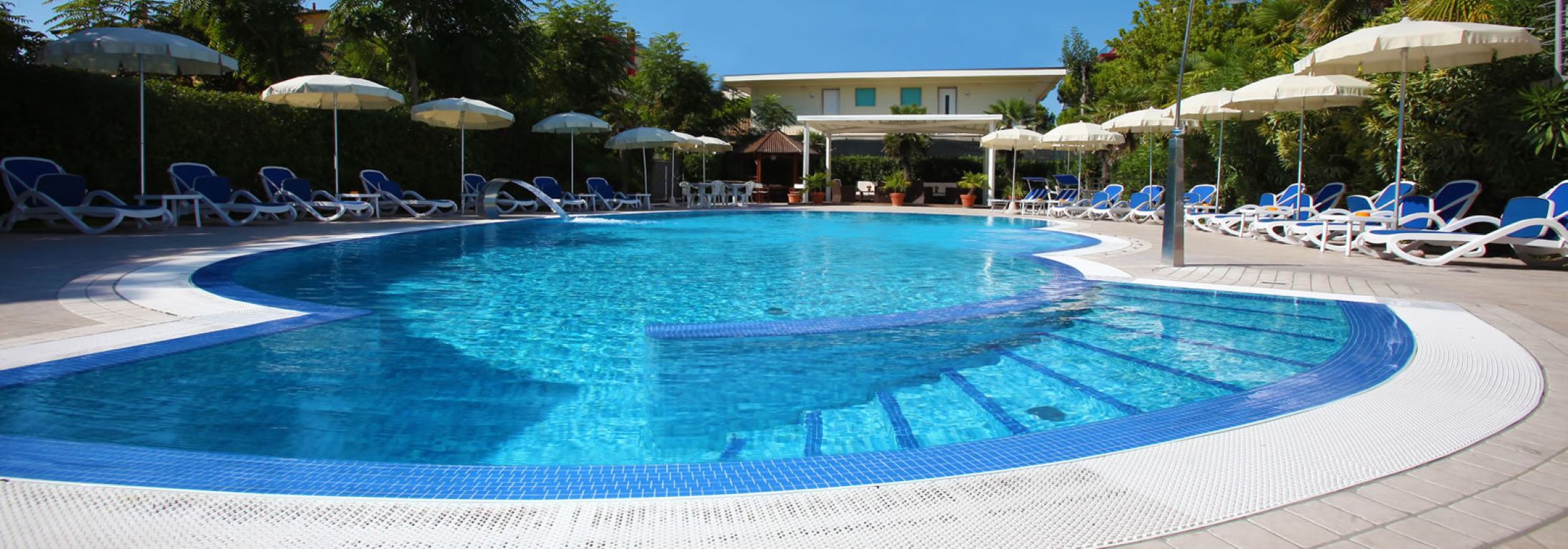 Hotel Helios-Bazen.jpg