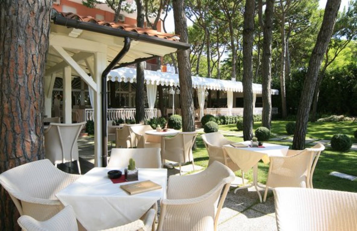 Park Hotel Maracaibo-Terasa restorana.jpg