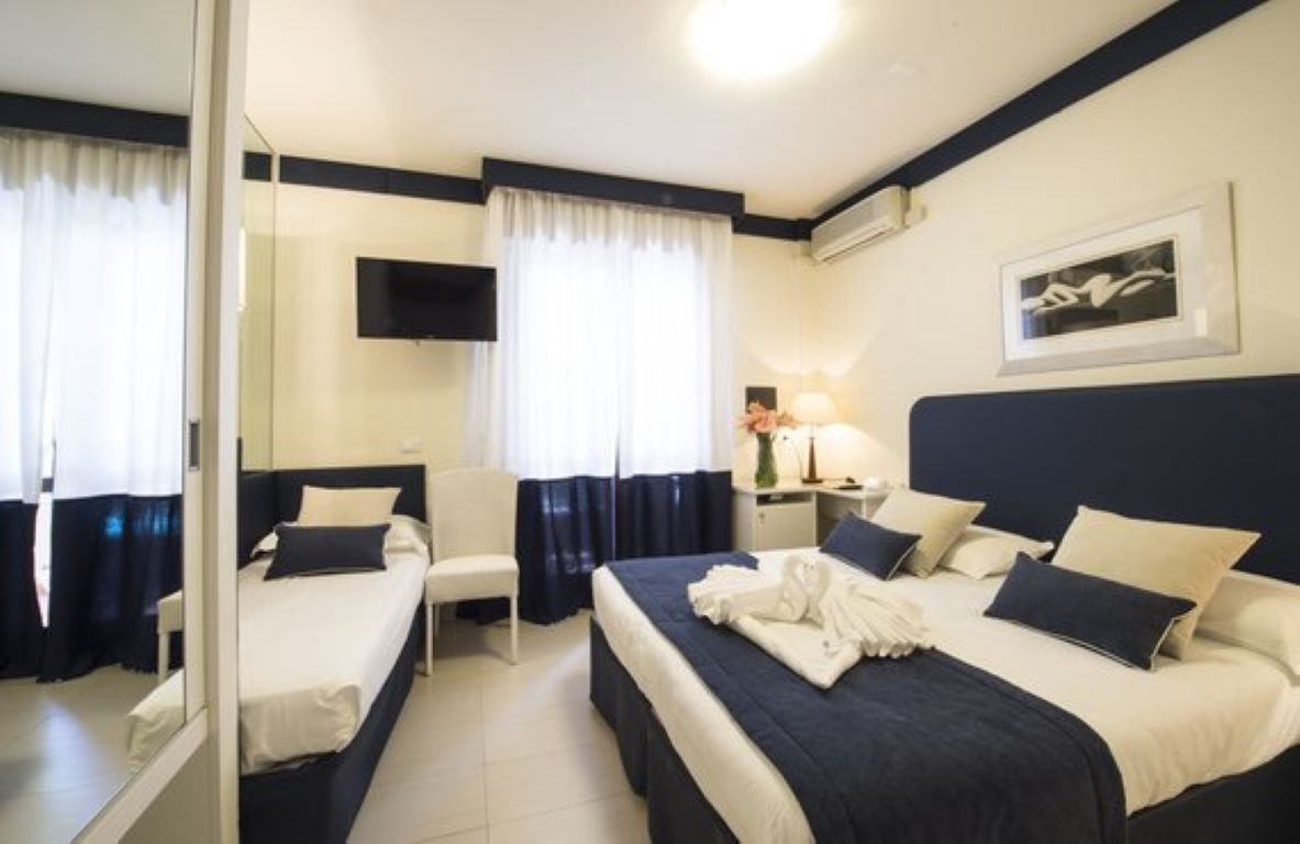 Park Hotel Maracaibo-Trokrevetna soba.jpg
