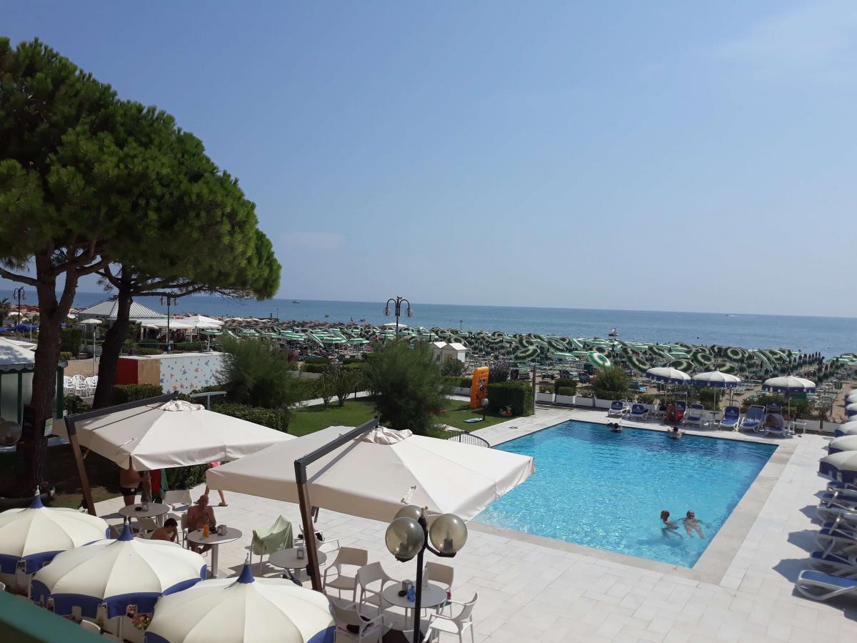 Hotel Florida-Bazen.jpg