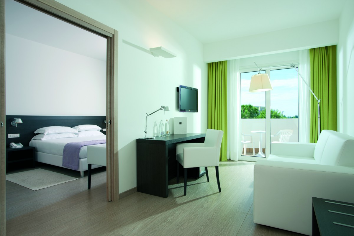 Hotel Aurora-Suite Charme.jpg