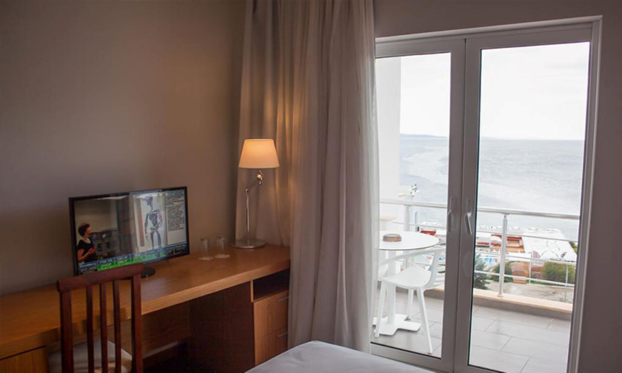 Hotel Agimi-Standardna soba pogled more.jpg