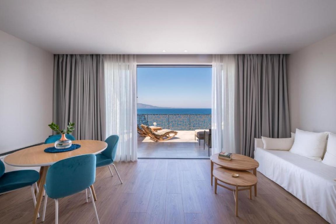 Glow Boutique Hotel & Suites-Glow suite.jpg