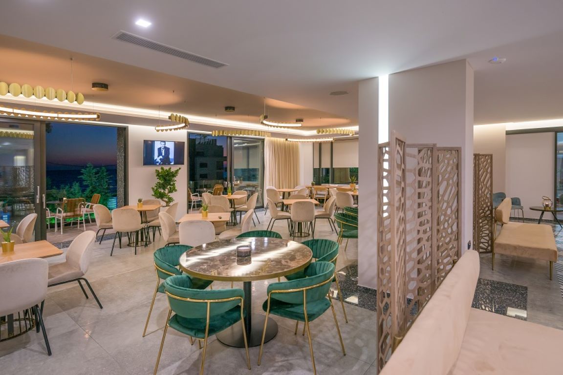 Glow Boutique Hotel & Suites-Unutrasnjost bara.jpg
