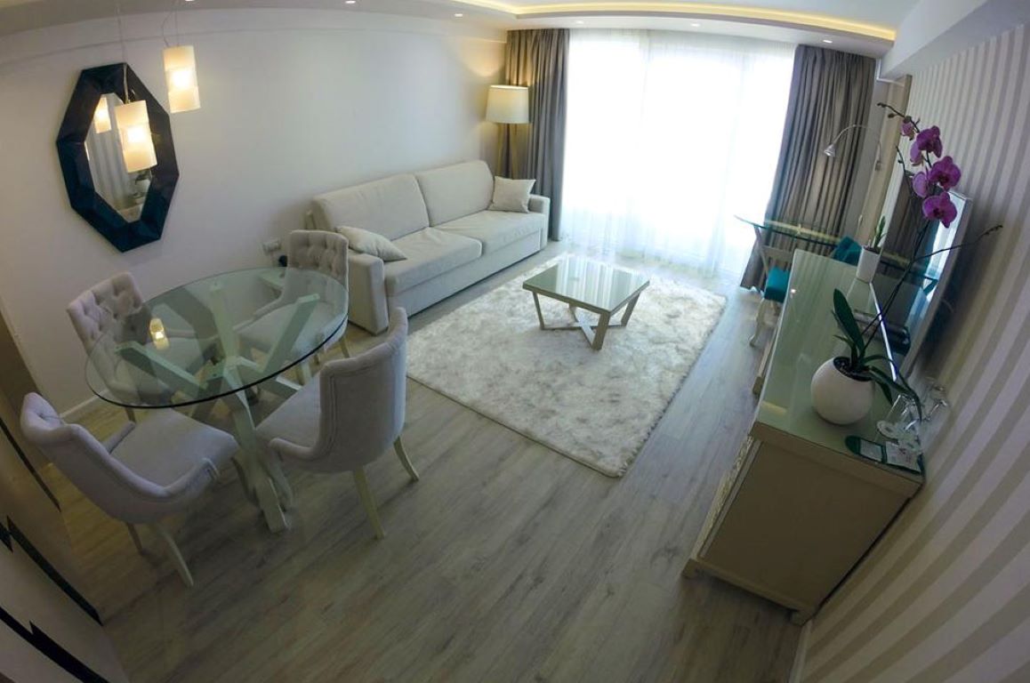 Demi Hotel-Deluxe suite.jpg