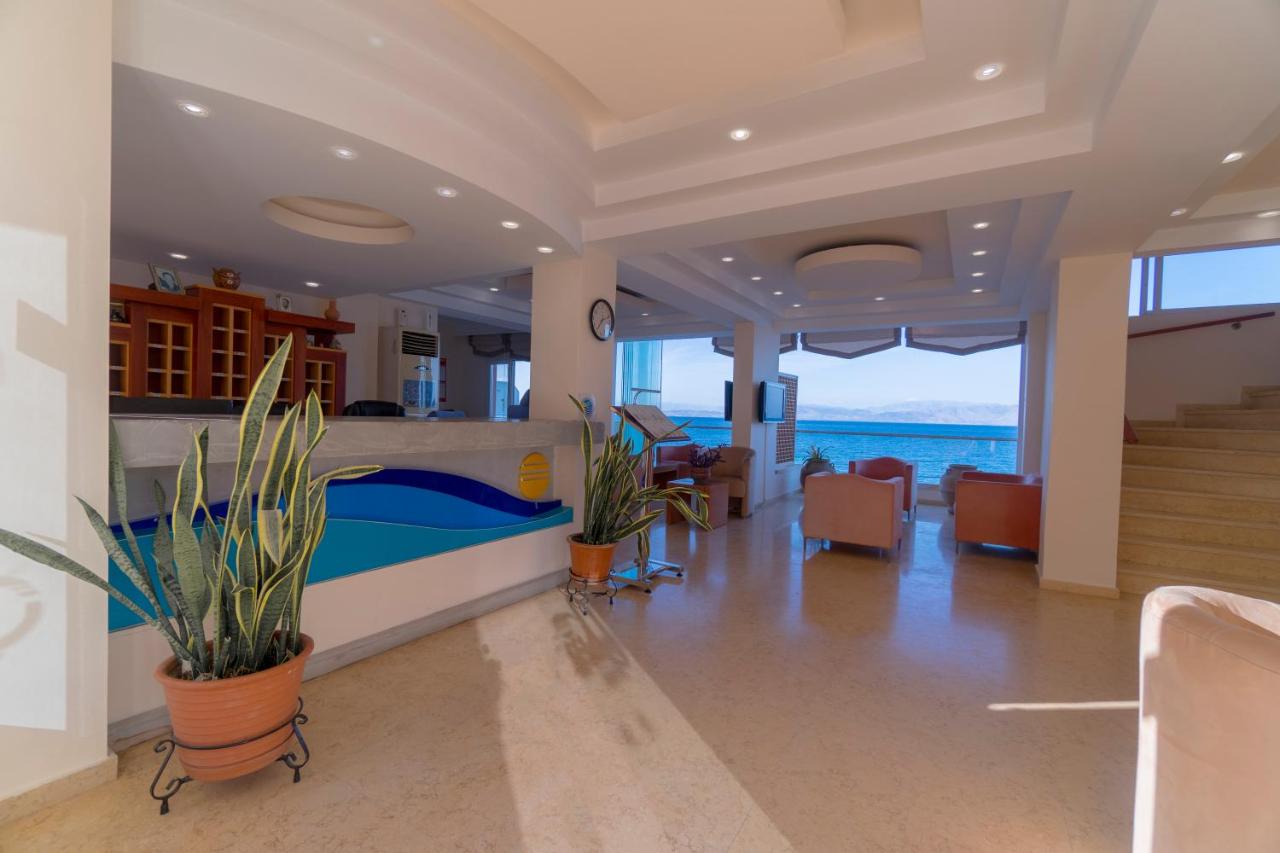 Corfu-Maris-hotel-lobi.jpg