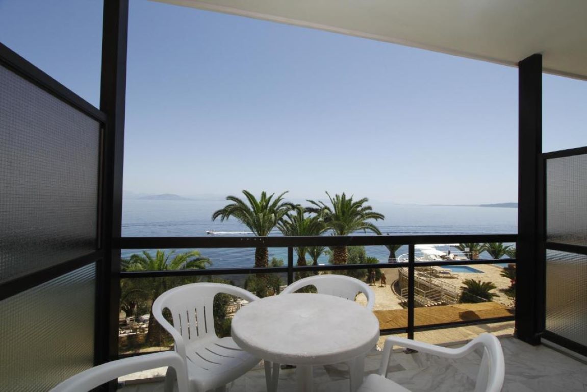 Corfu-Maris-Bellos-Hotel-balkon.jpg