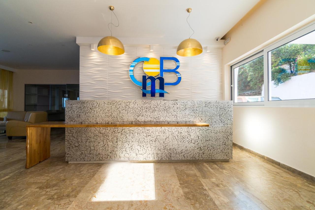 Corfu-Maris-Bellos-recepcija.jpg
