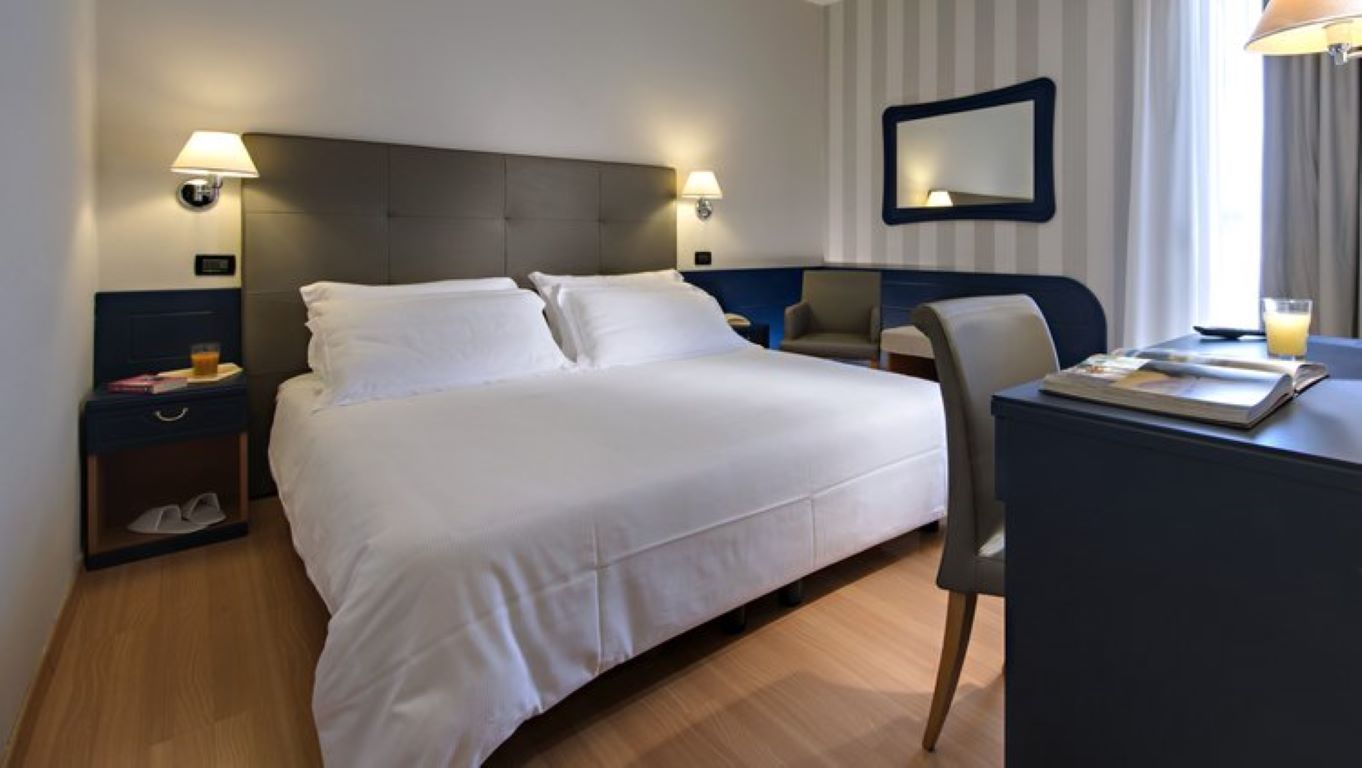 Orient & Pacific Hotel-Classic coba.jpg