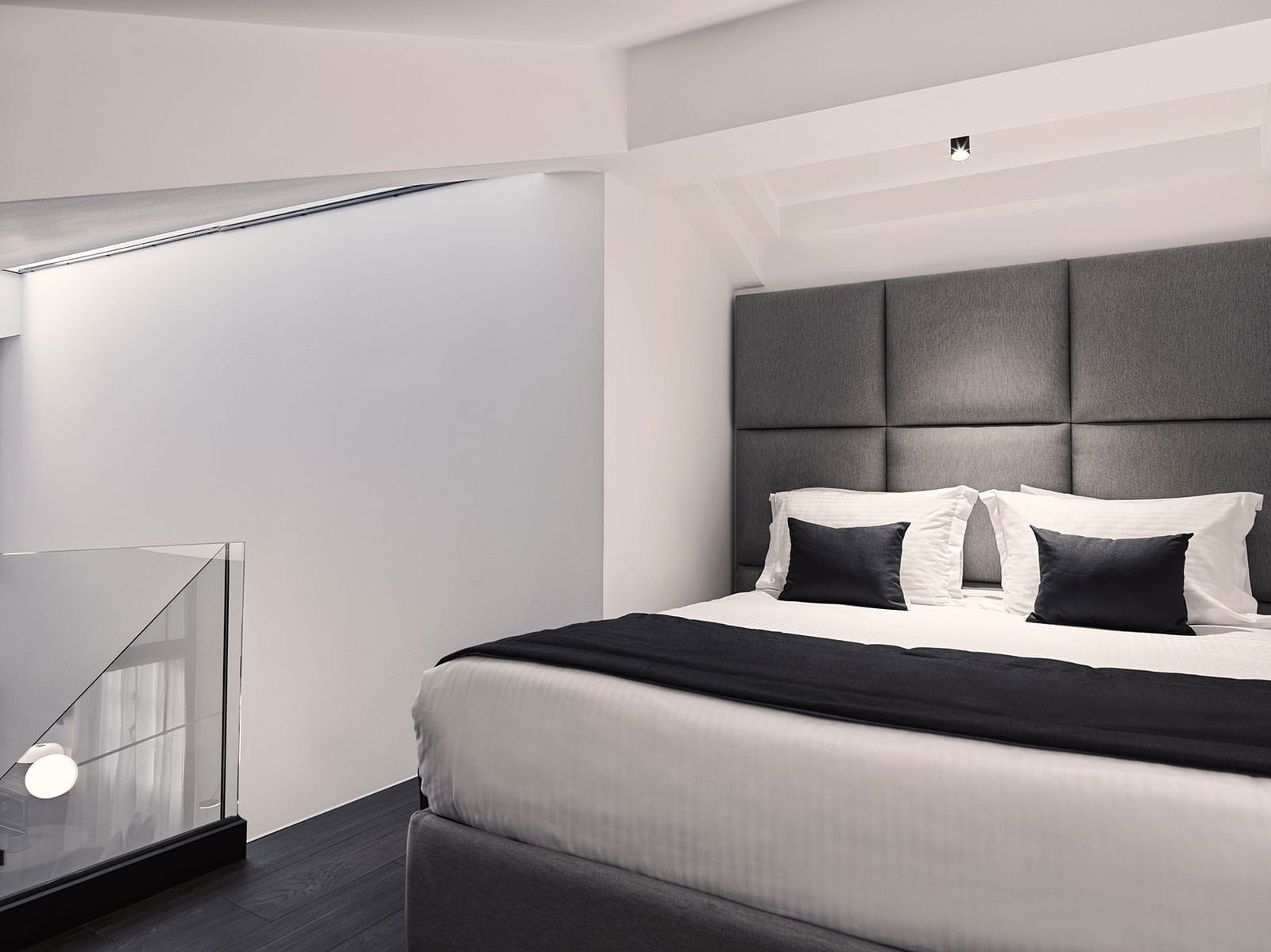 Vanoro-hotel-kraljevski krevet.jpg