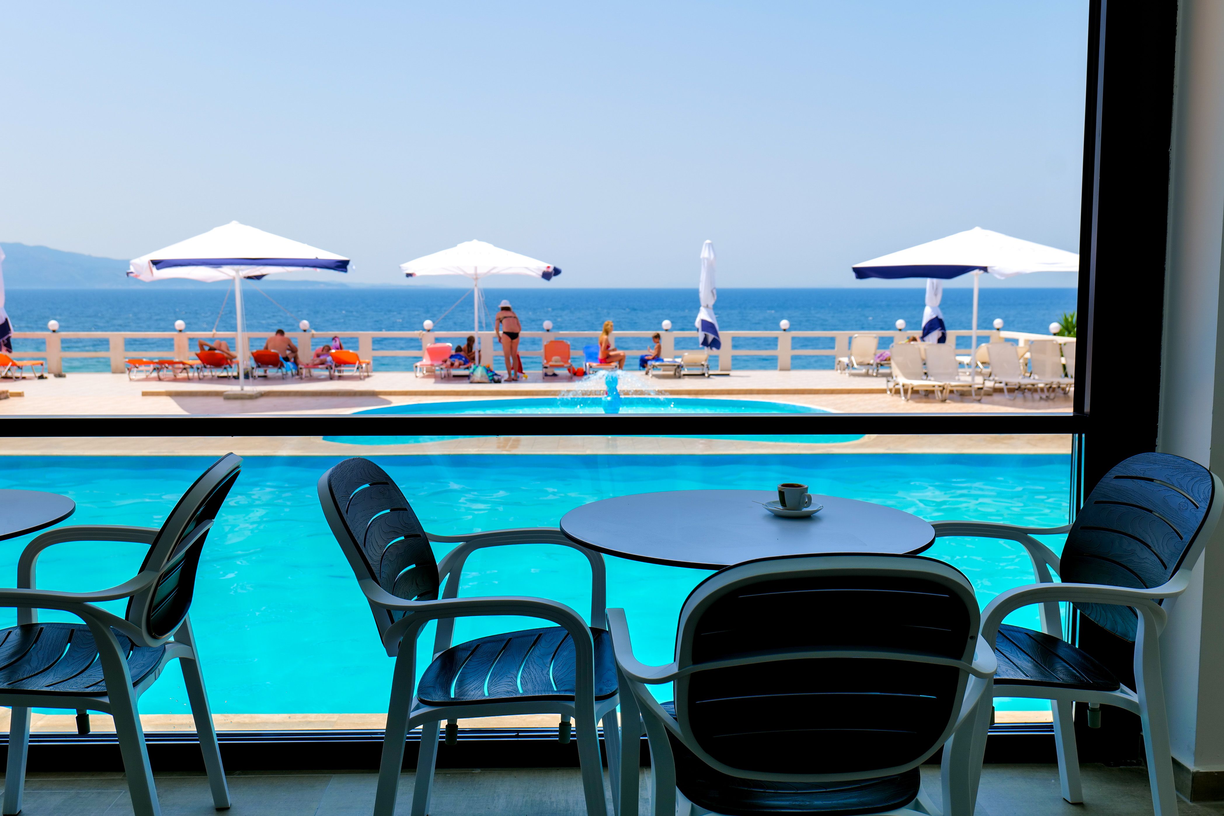 Emblem Hotel-Bar.jpg