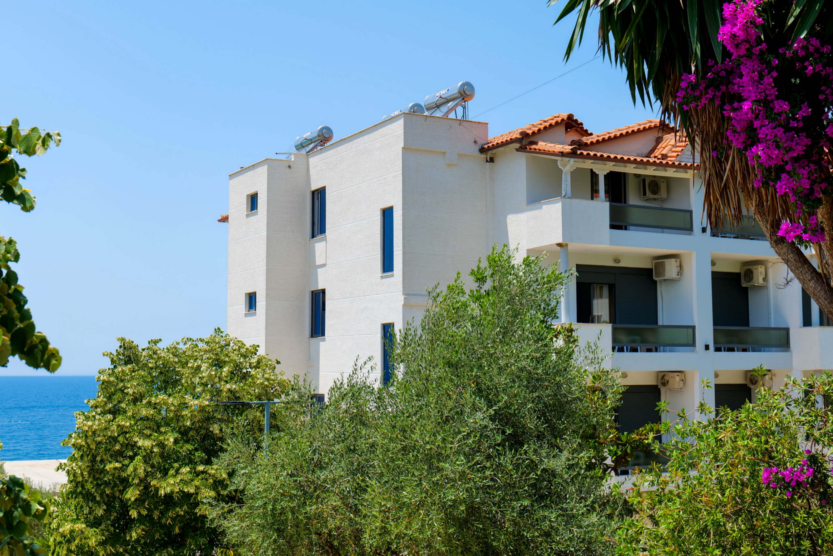 Emblem Hotel-Zgrada hotela.jpg