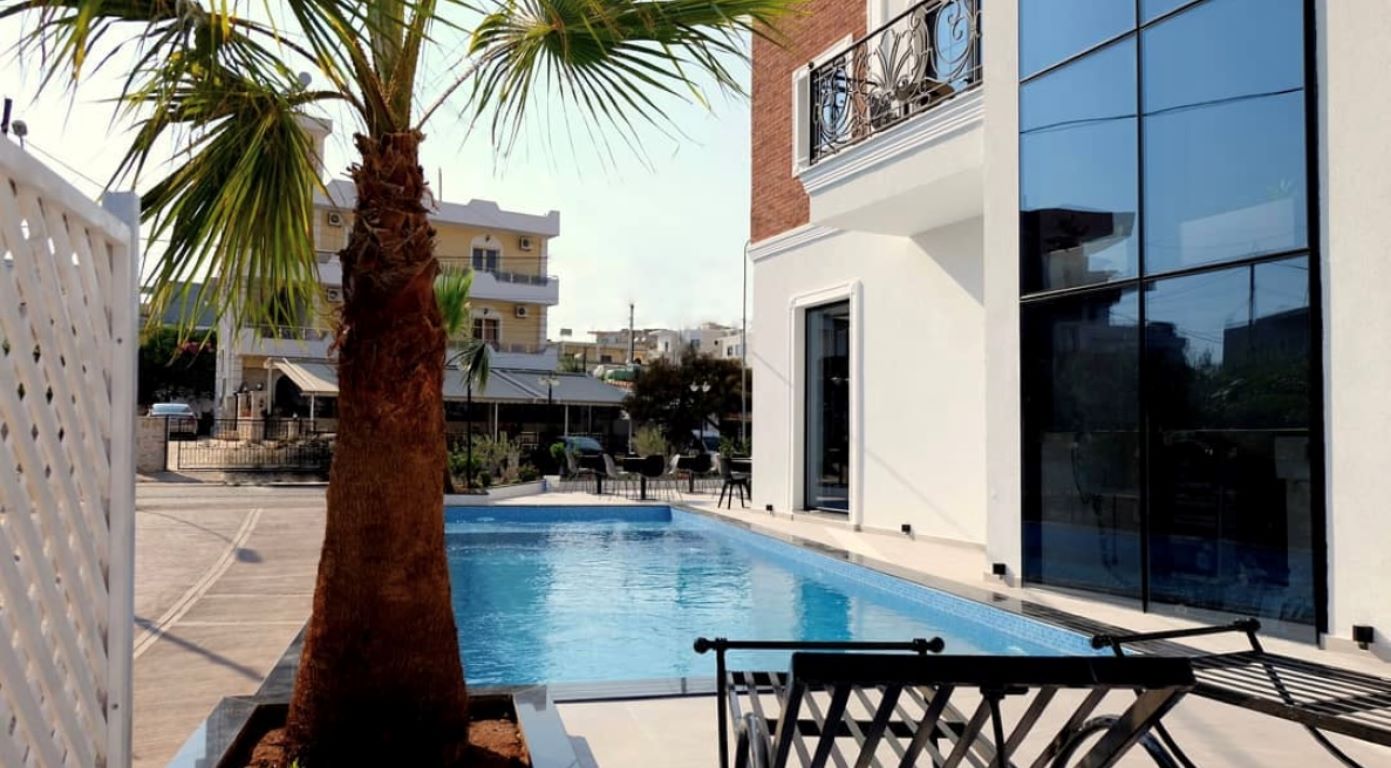 Hotel Area-Hotel spolja.jpg