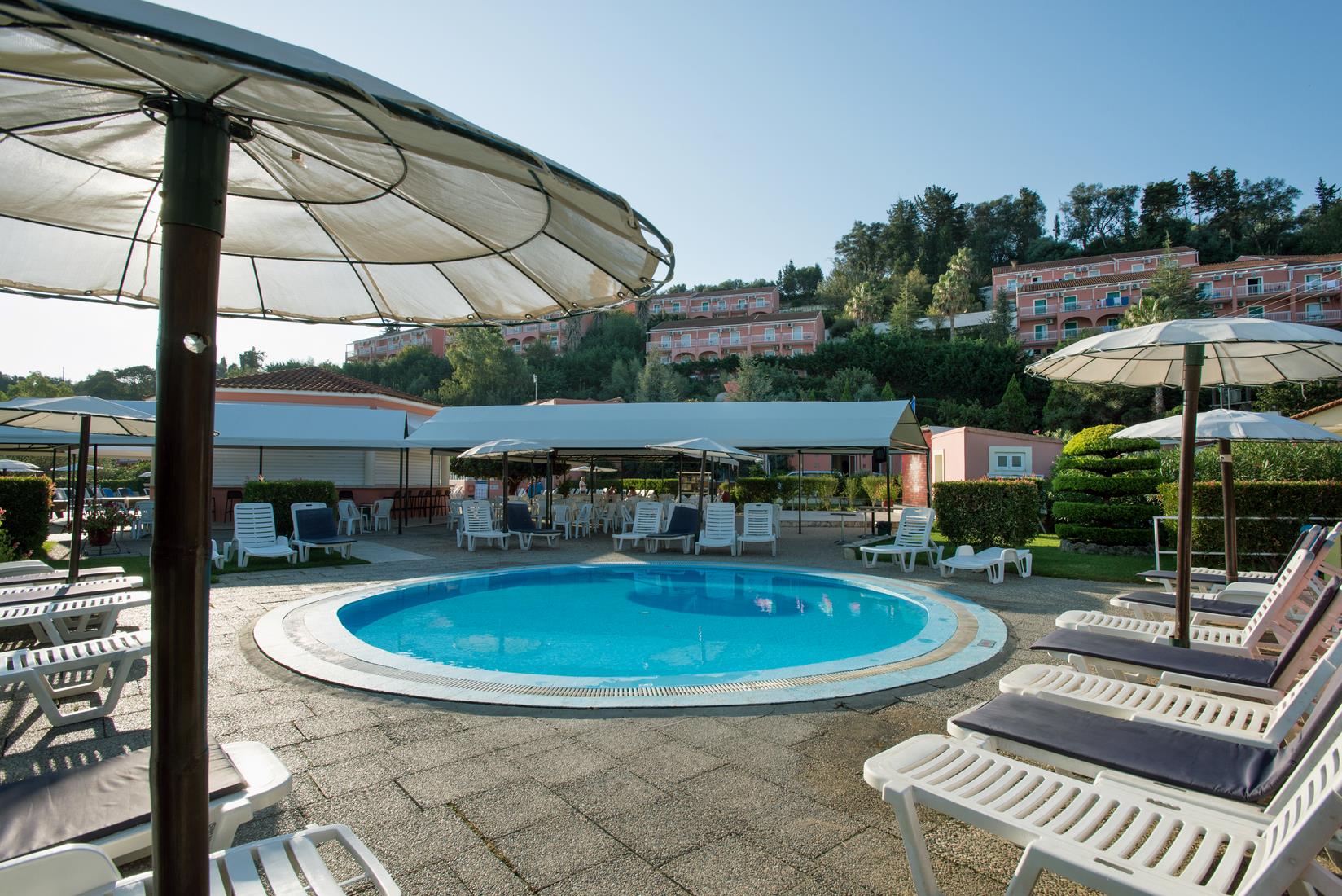 Panorama-sidari-hotel-mali bazen.jpg
