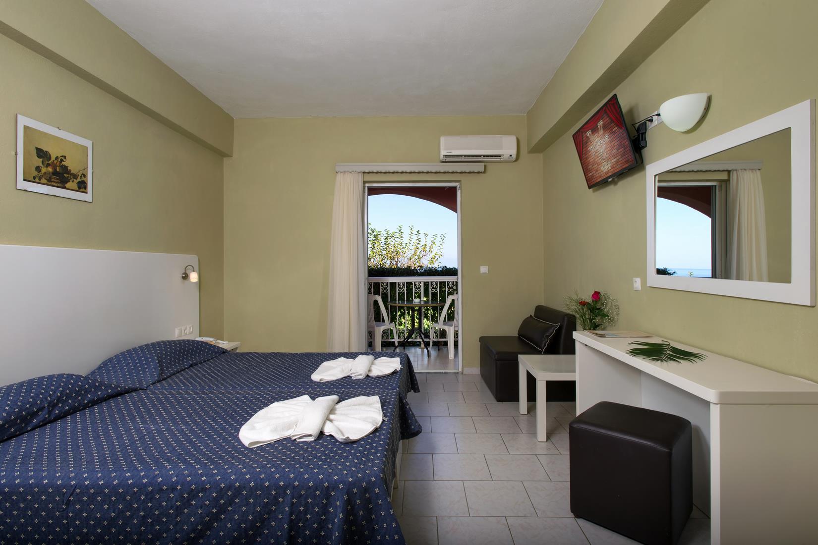 Panorama-sidari-hotel-soba-double-tv.jpg