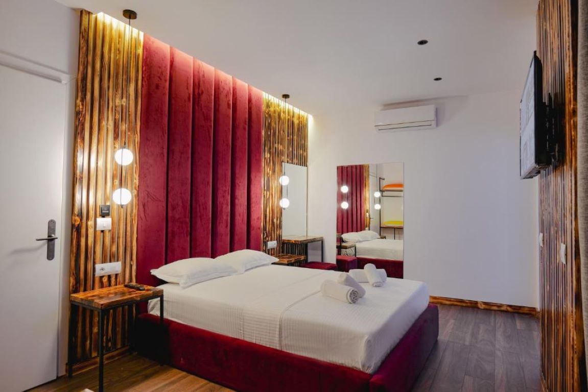 Hotel Piramida-Deluxe soba.jpg