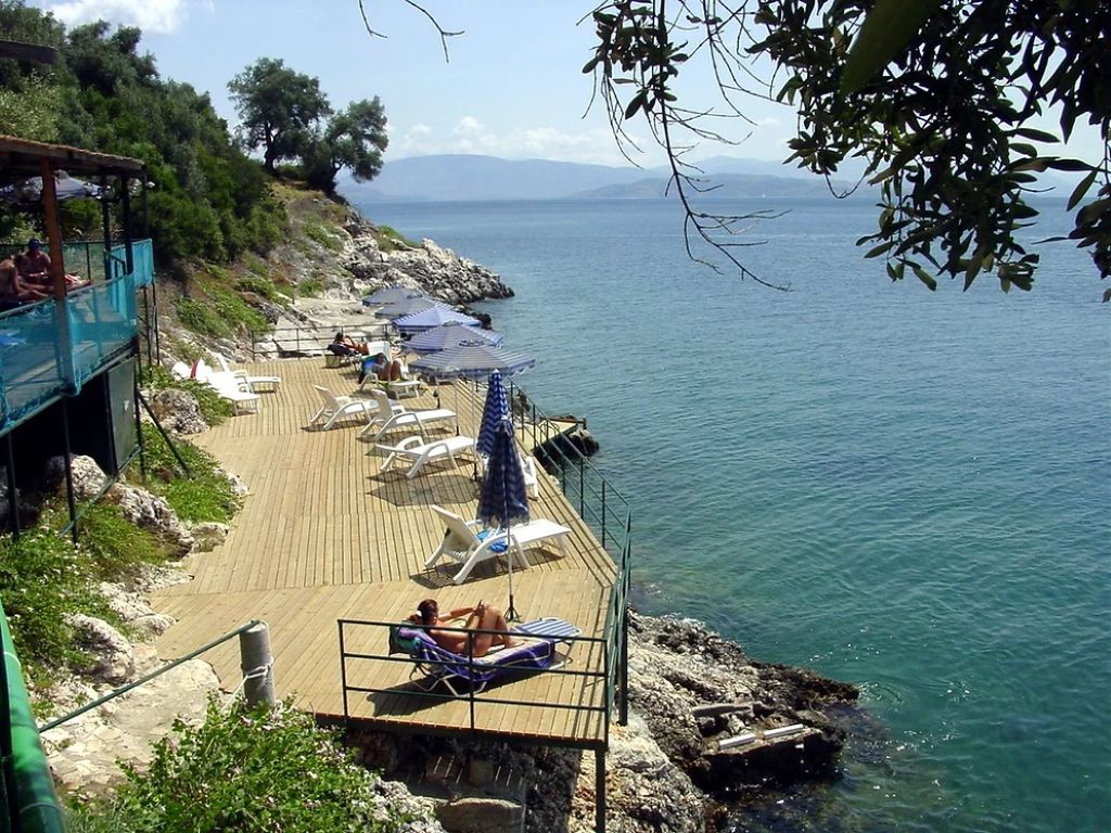 Hotel Nautilus-Terasa za suncanje.jpg