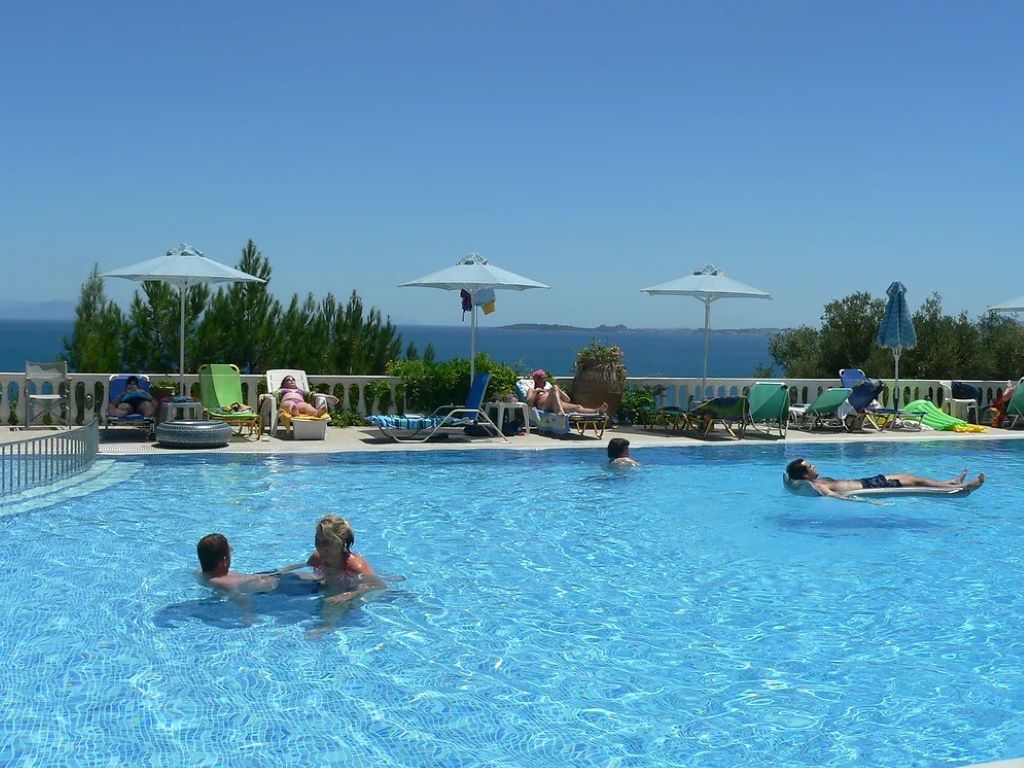 Nautilus Hotel-Bazen.jpg