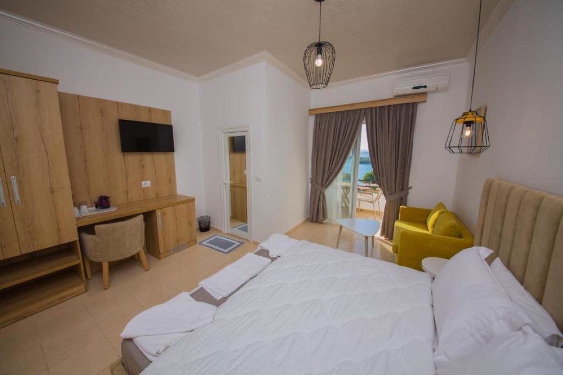 Murite Hotel-STandardna soba pogled more.jpg