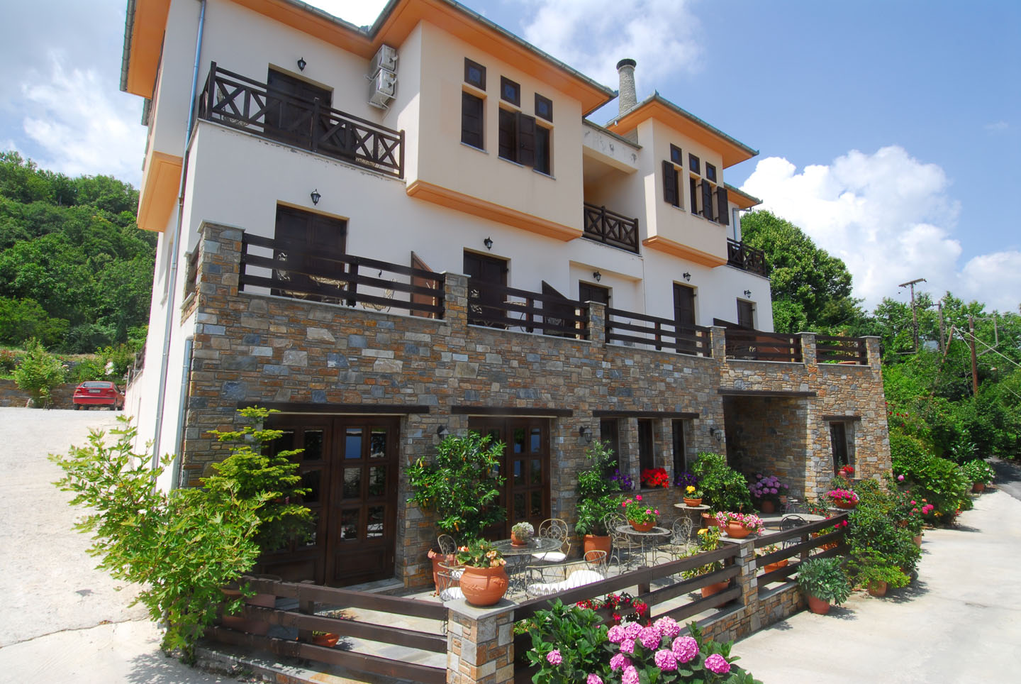 Iris-Guesthouse-.jpg