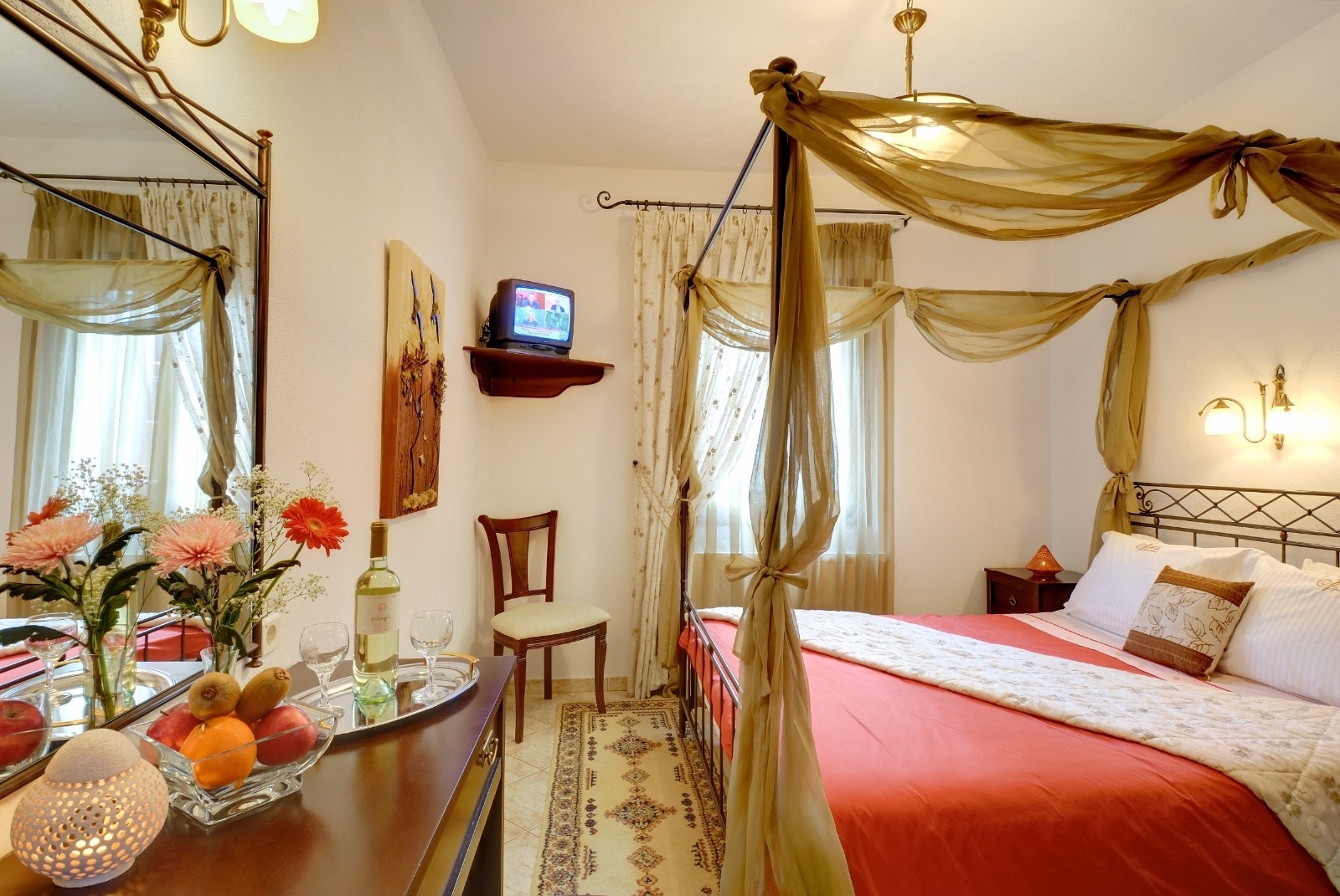Iris-Guesthouse-kraljevski krevet.jpg