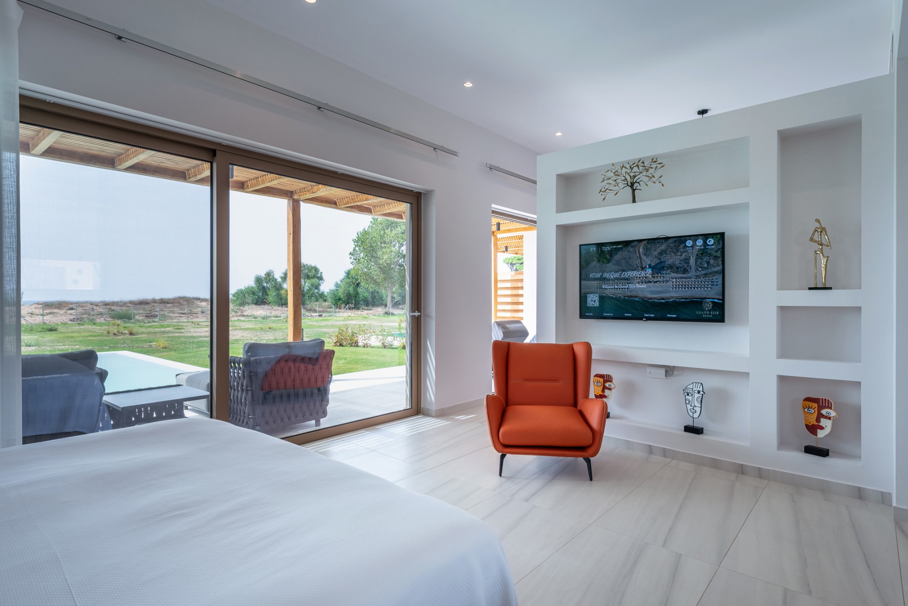 Grand-Elis-Hotel-tv.jpg