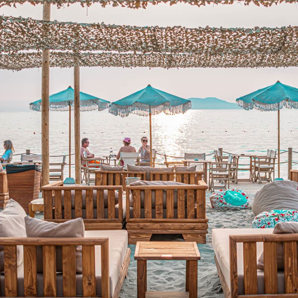 Yacht Hotel-Plaza.jpg