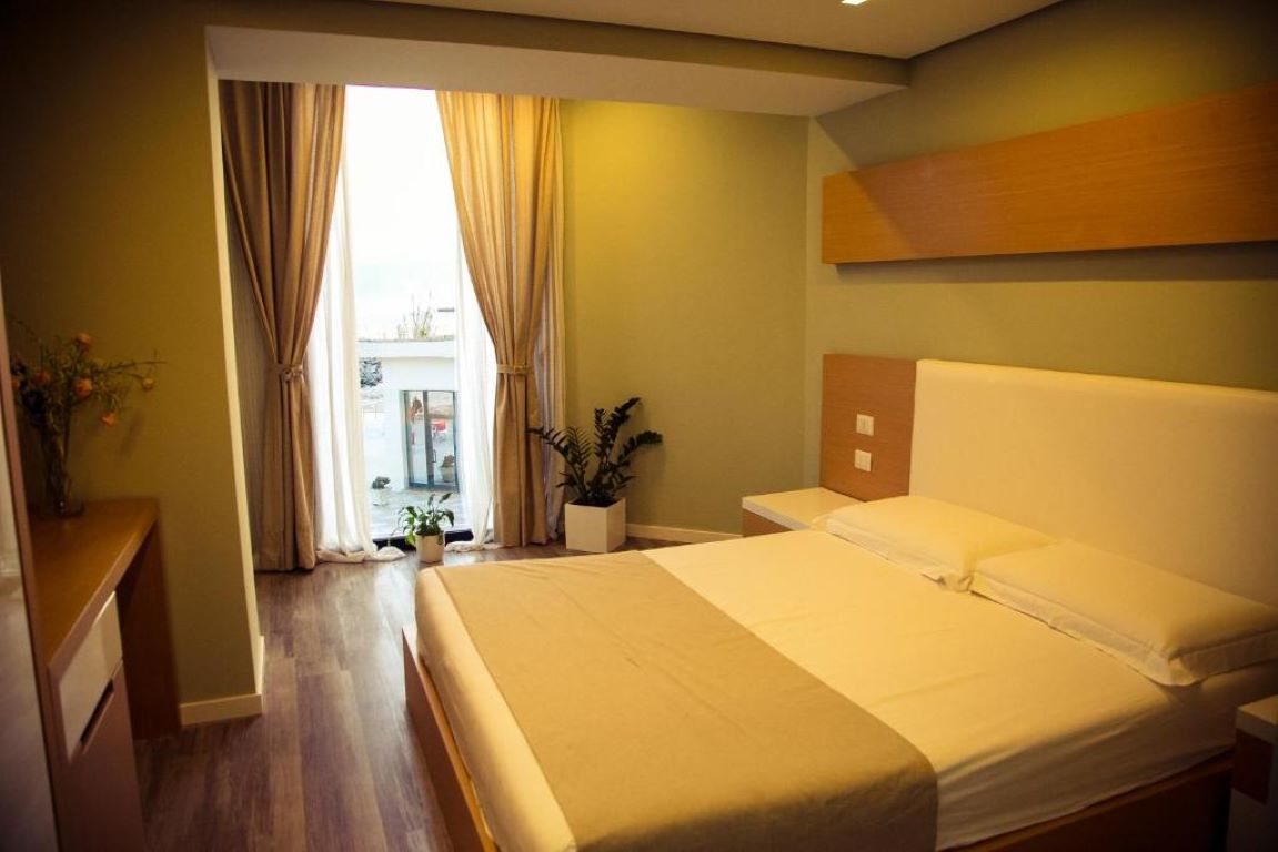 Hotel Bologna-Standardna soba.jpg
