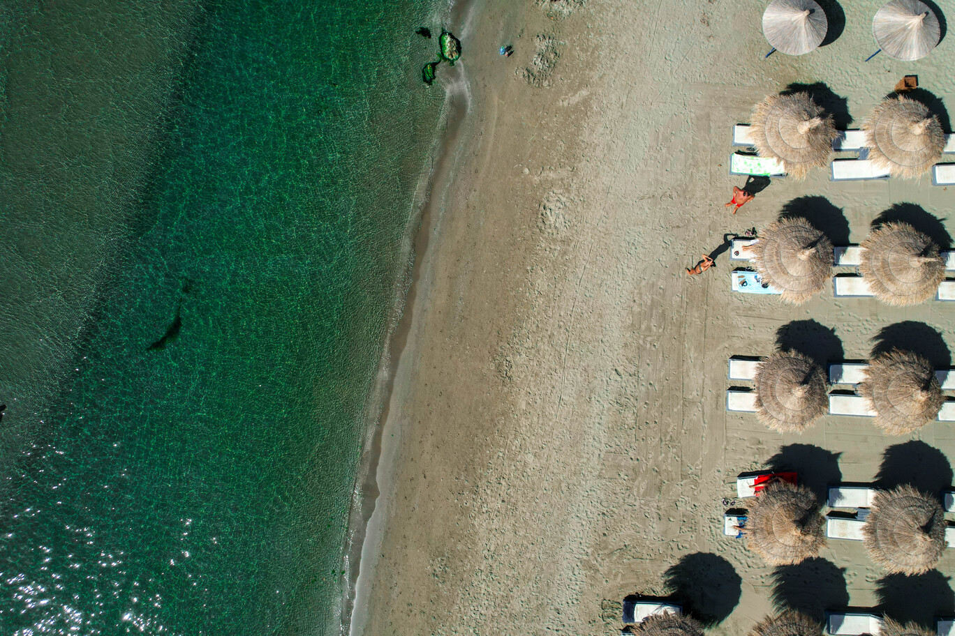 Sea & Sand Hotel-Plaza.jpg