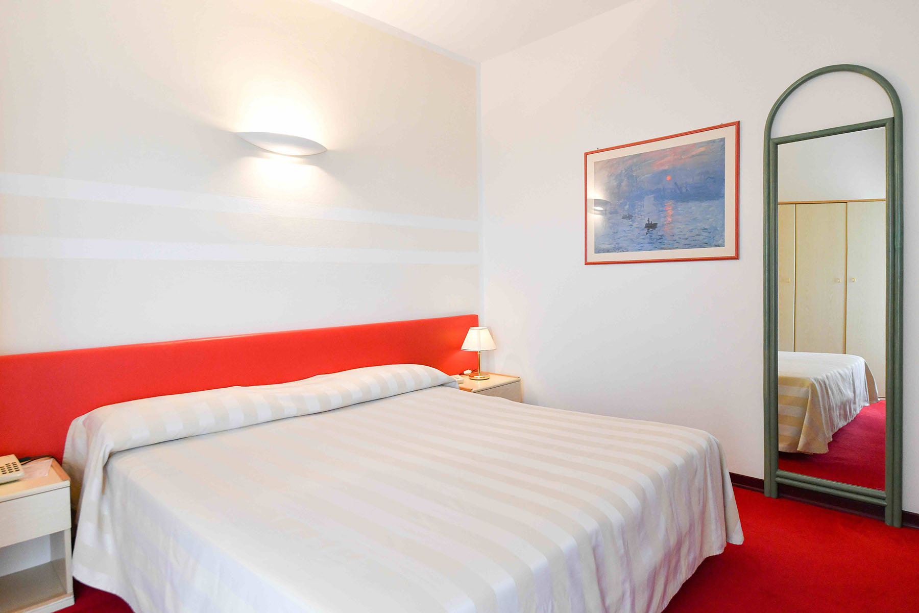 Hotel Majestic-Klasicna soba.jpg