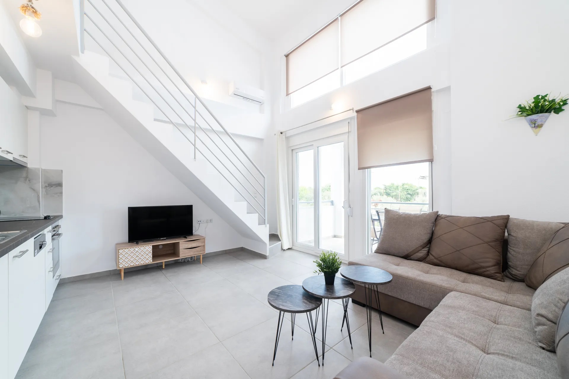 Nefeli Residential Complex-Dvosoban apartman potkrovlje kuhinja.jpg