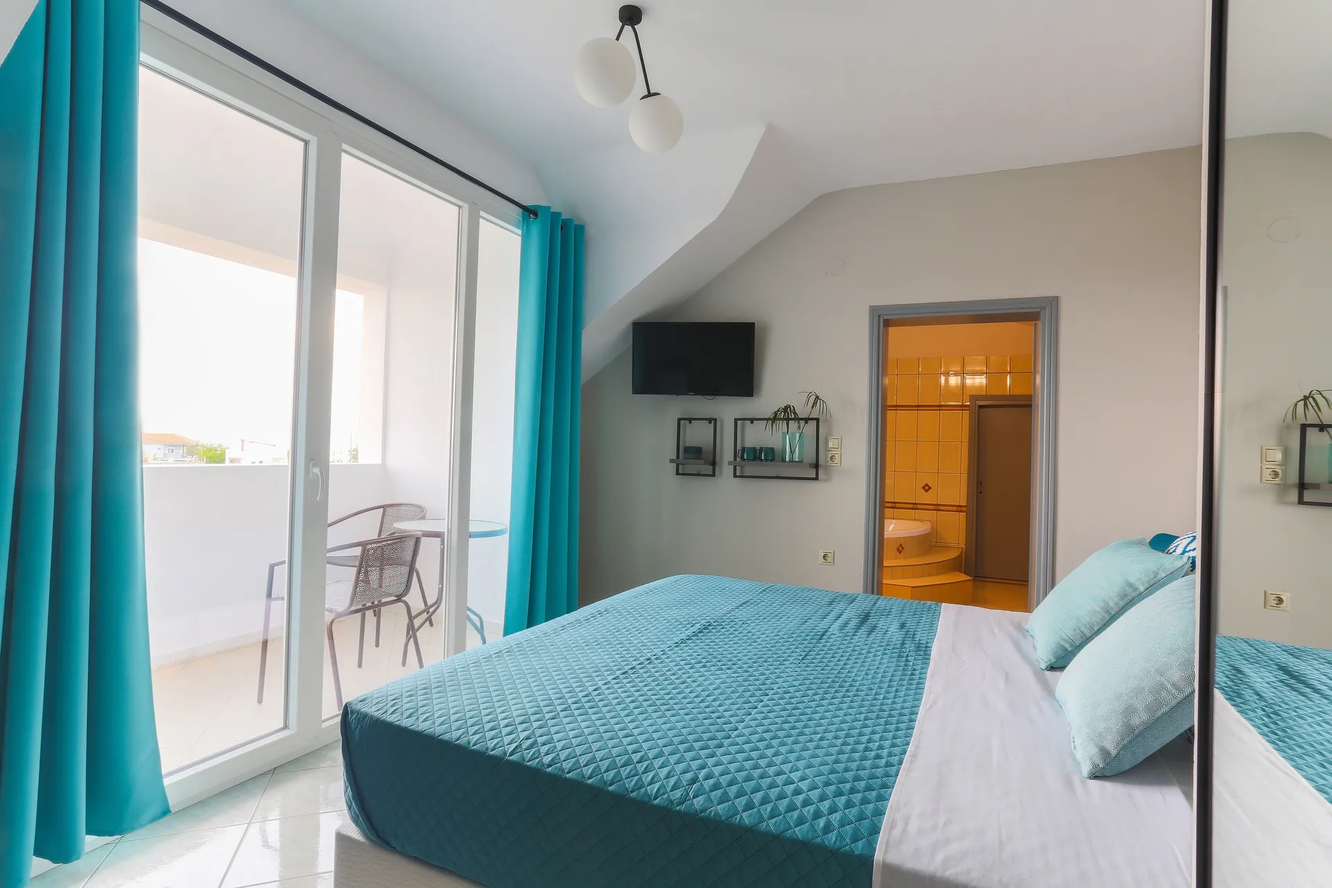 Joya Ofrynio Stylish Suites-Junior suite.jpg