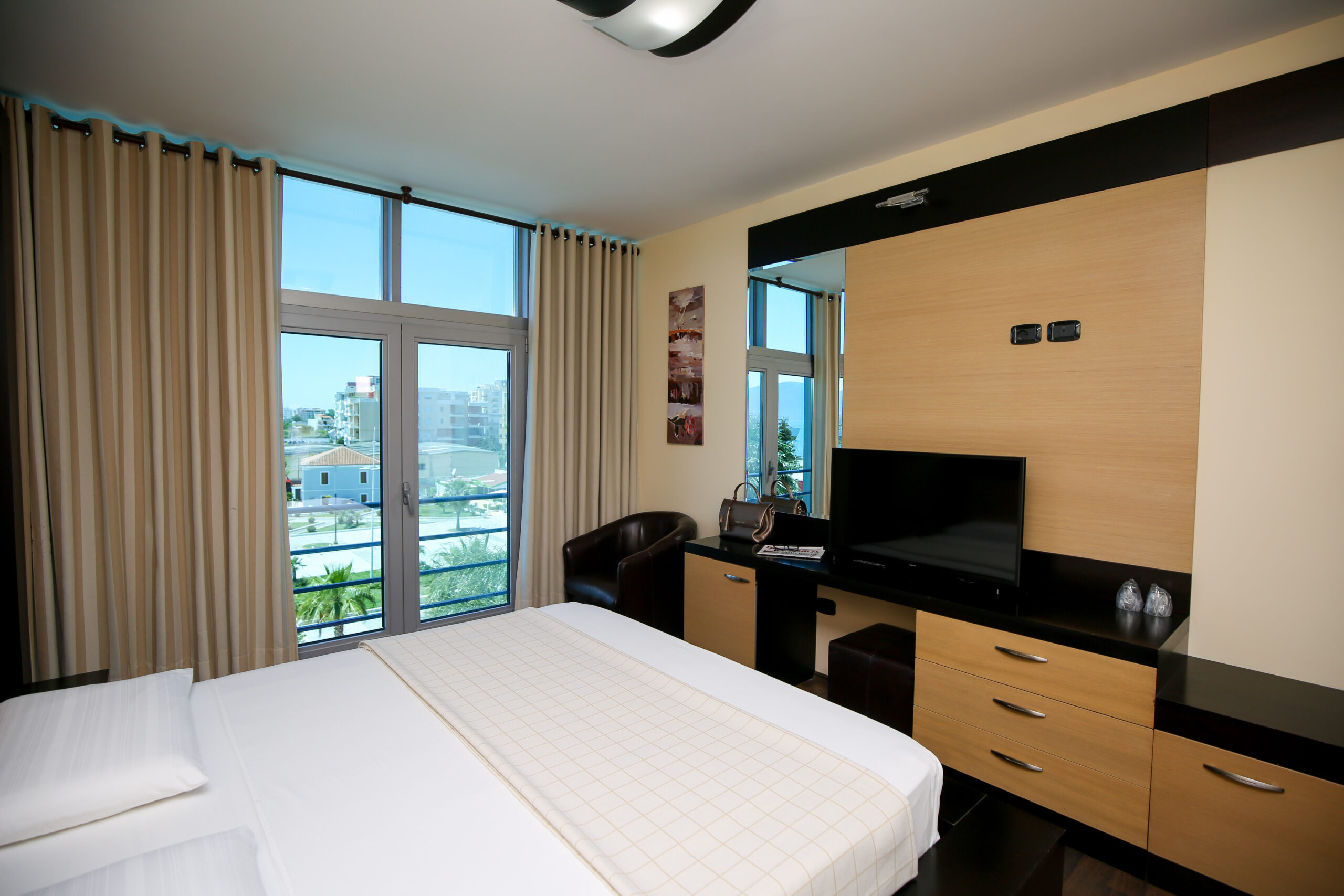 Hotel Vlora International-Deluxe soba.jpg
