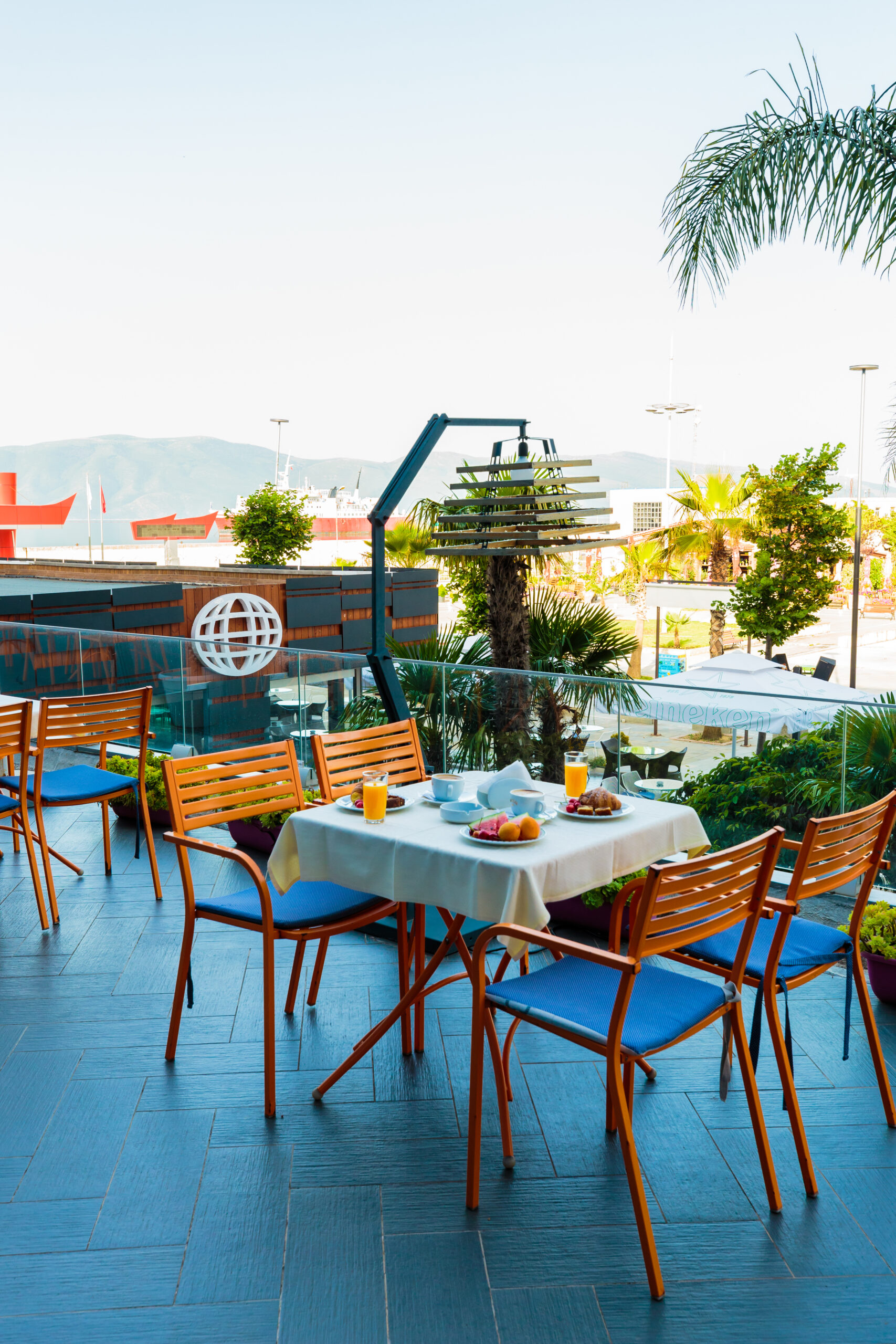 Vlora International-Terasa restorana.jpg