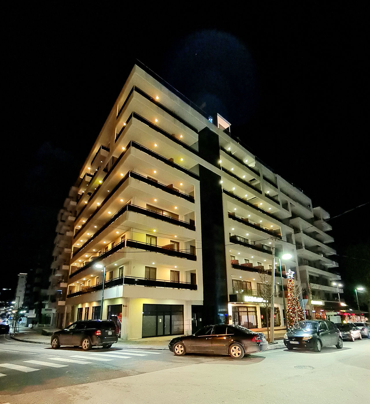 Regina City Hotel-Hotel spolja.jpg