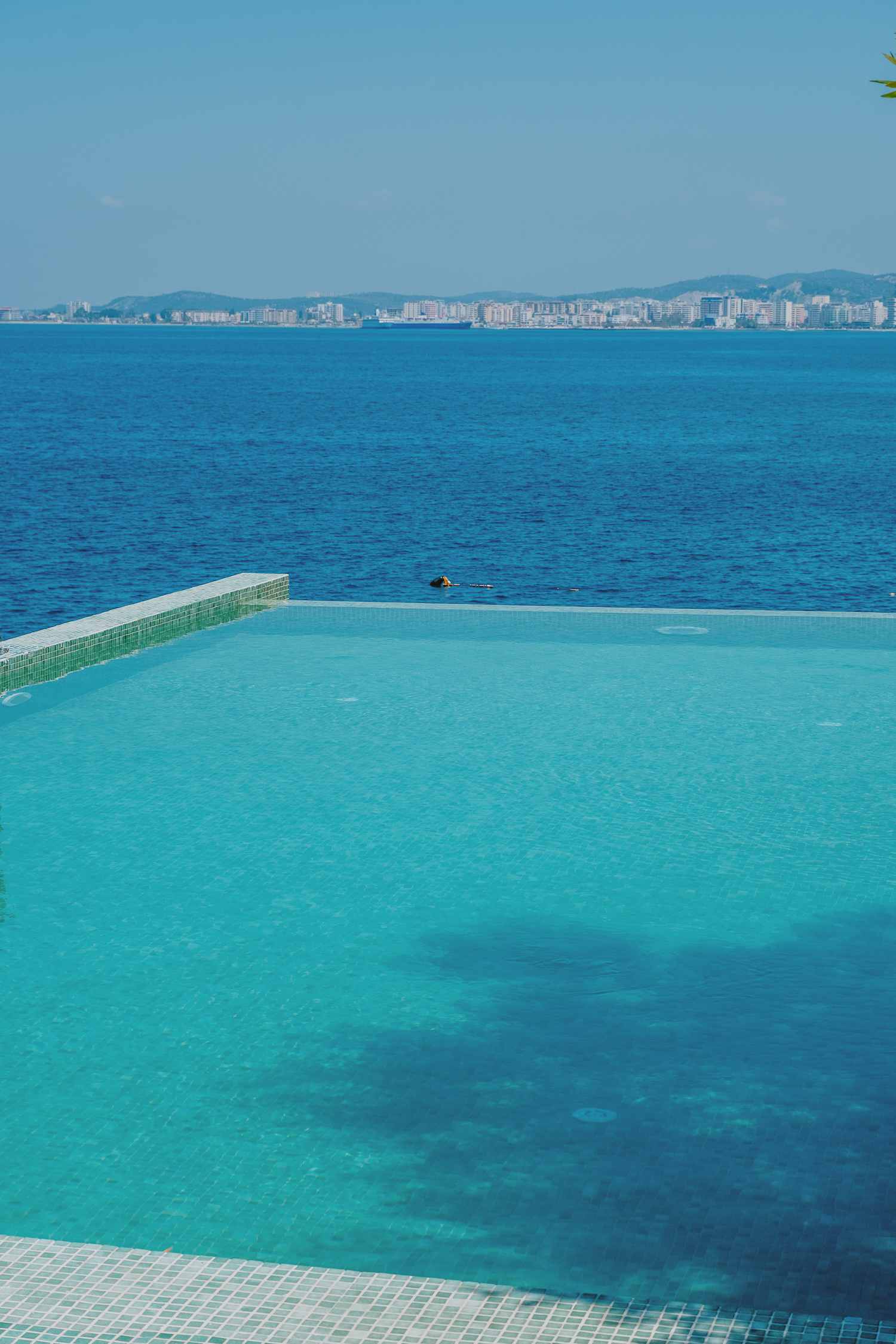 Maritim Resort Marina Bay Hotel-Bazen.jpg