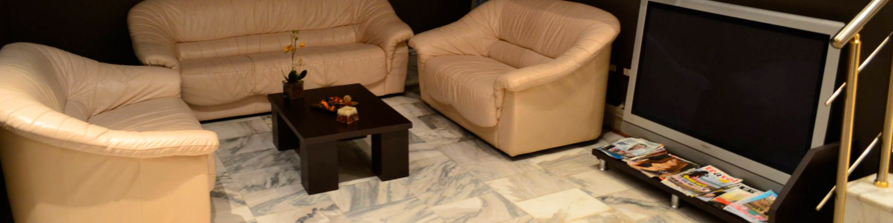 Hotel Akropoli-Lobby.png