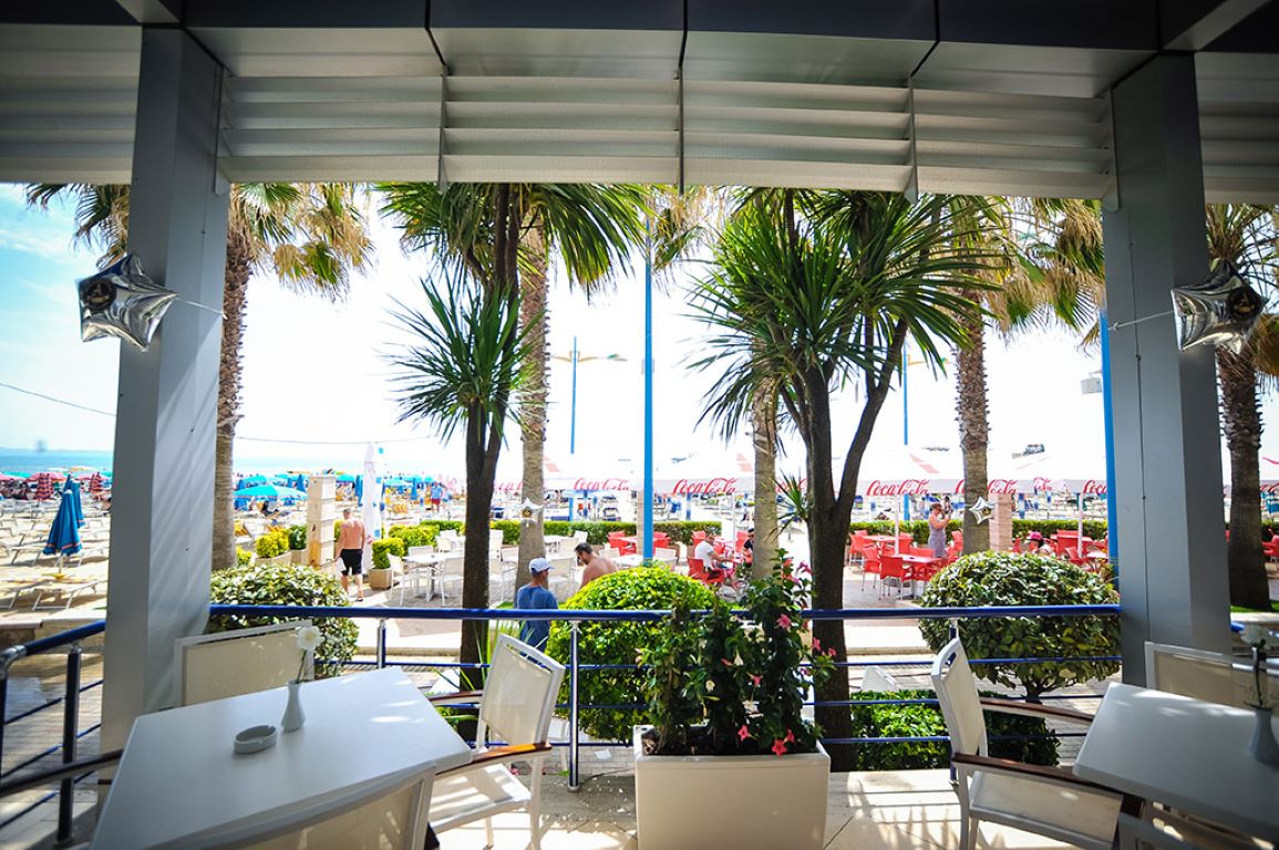 Hotel Iliria International-Bar.jpg
