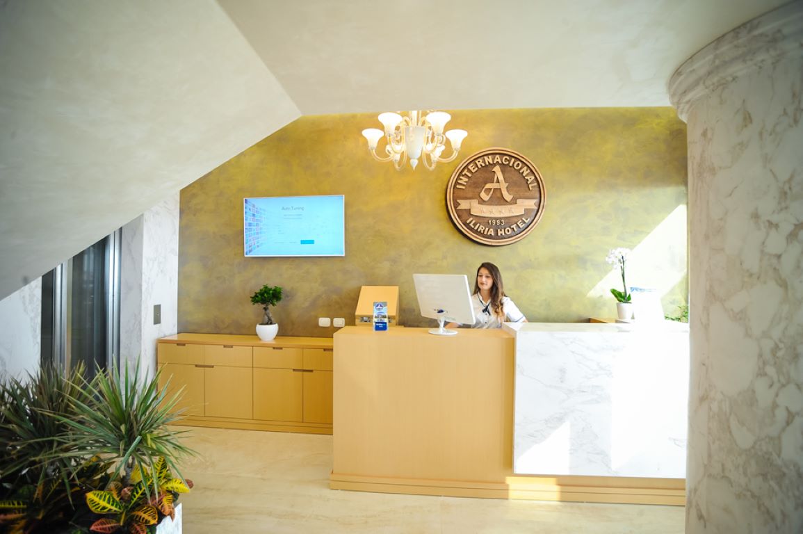 Hotel Iliria International-Plaza.jpg