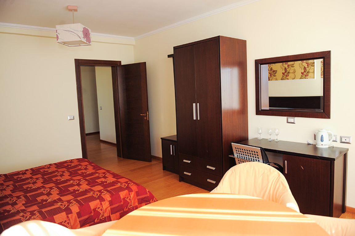 Leonardo Hotel-Suite.jpg