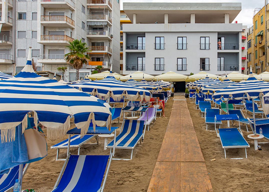 Alion Hotel-Spoljasnji izgled.jpg