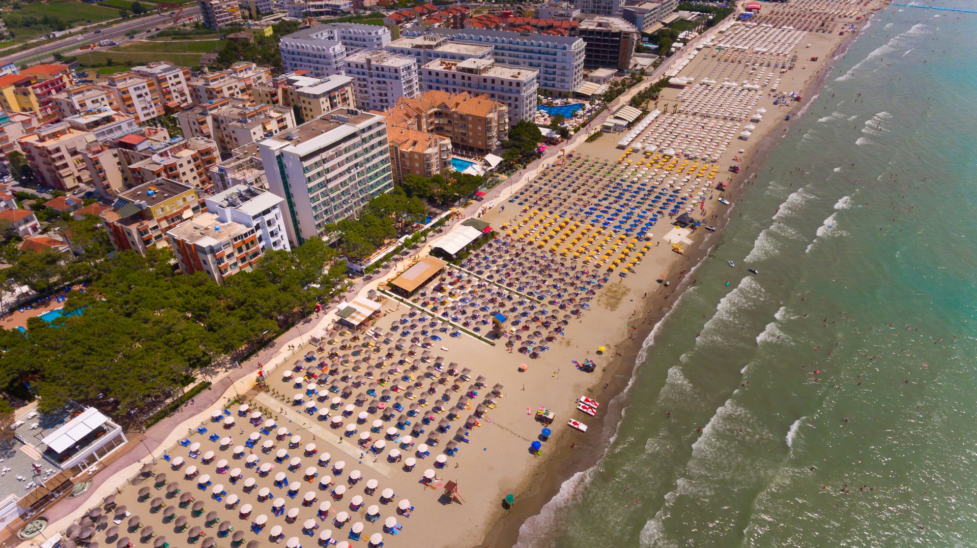 Albanian Star-Panorama hotela.jpg