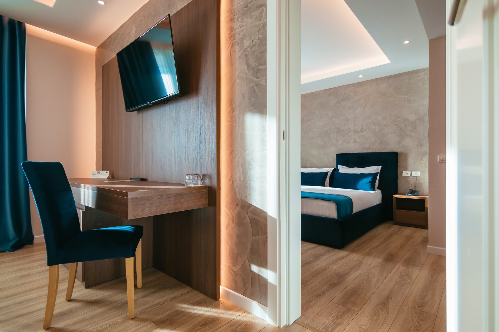 Hotel Albanian Star-Suite pogled more.jpg