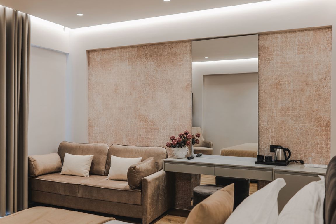 Oasis Hotel-Junior suite.jpg