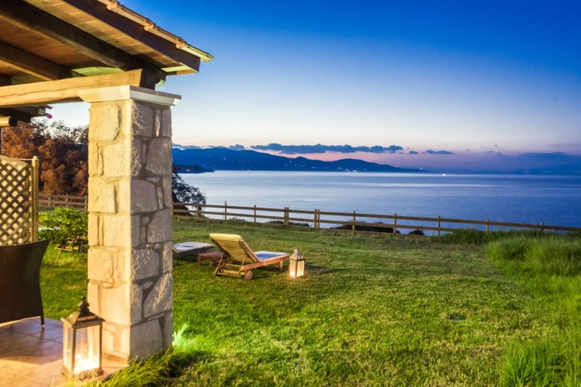 Kavos-Psarou-Villas-pogled na more.jpg